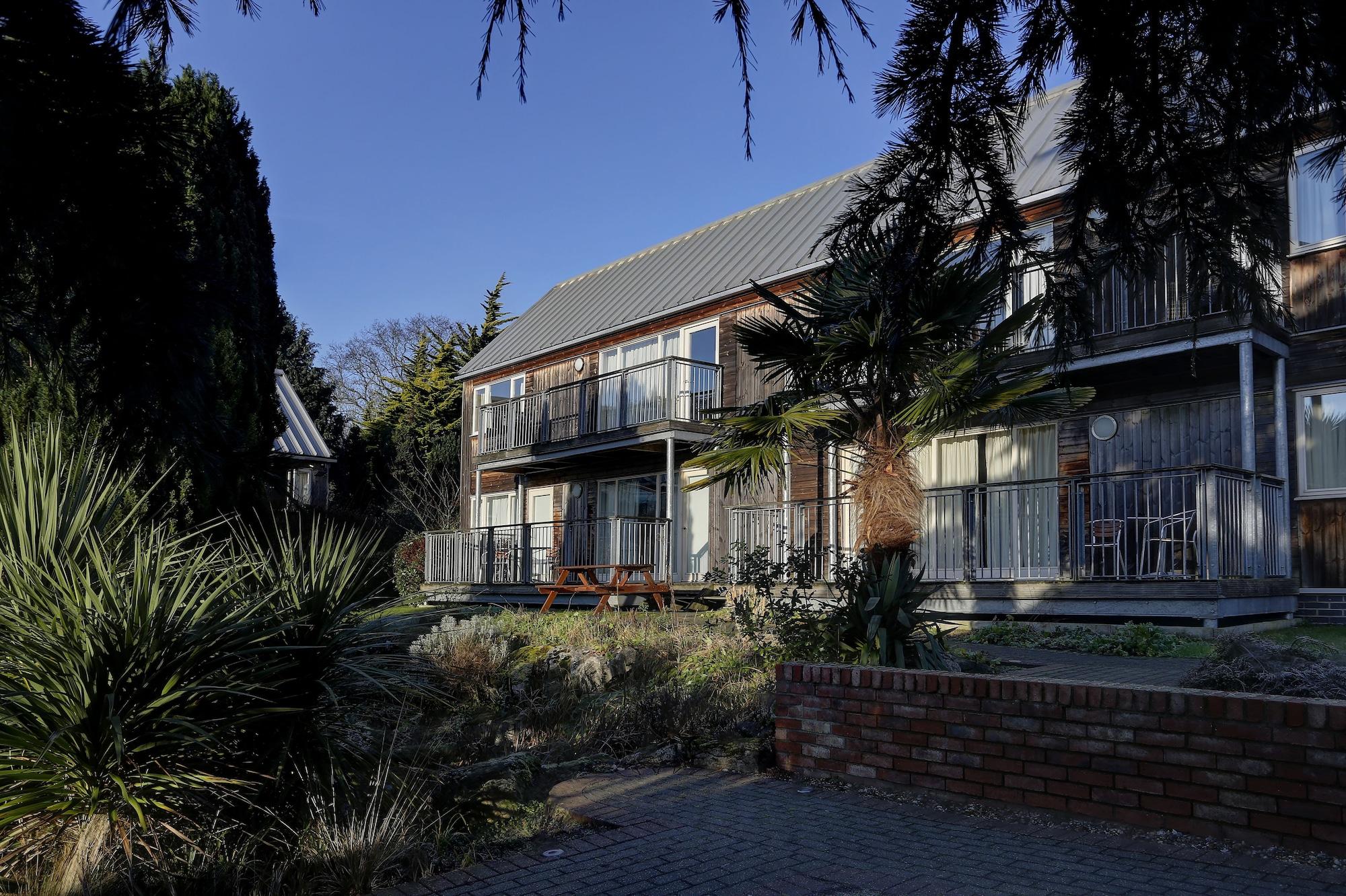 Oaklands Hotel Thorpe St Andrew Экстерьер фото