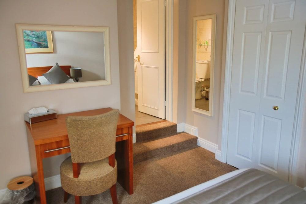 Oaklands Hotel Thorpe St Andrew Экстерьер фото