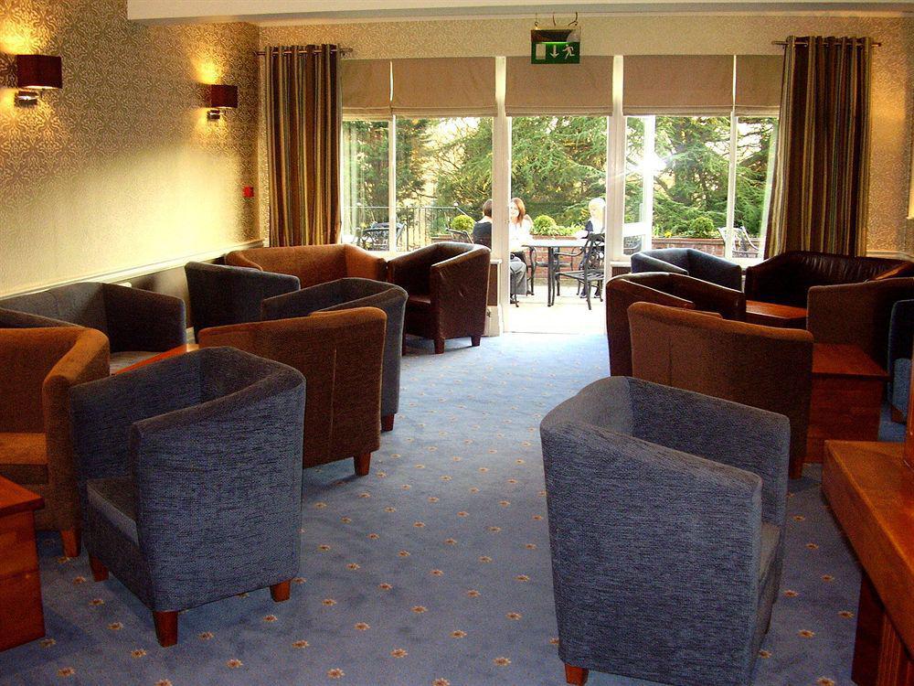 Oaklands Hotel Thorpe St Andrew Интерьер фото